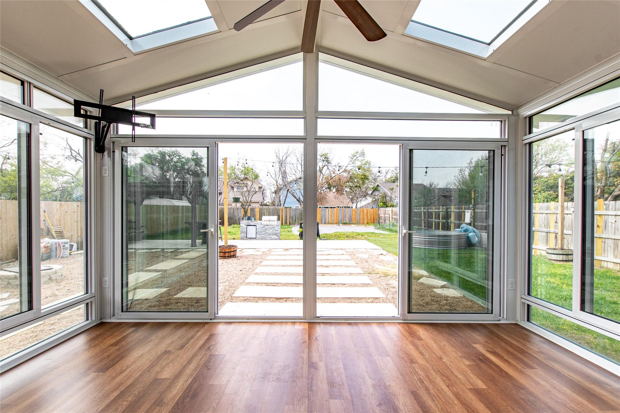 Austin, Texas 78728, United States, 3 Bedrooms Bedrooms, ,2 BathroomsBathrooms,Residential,Pending,45387