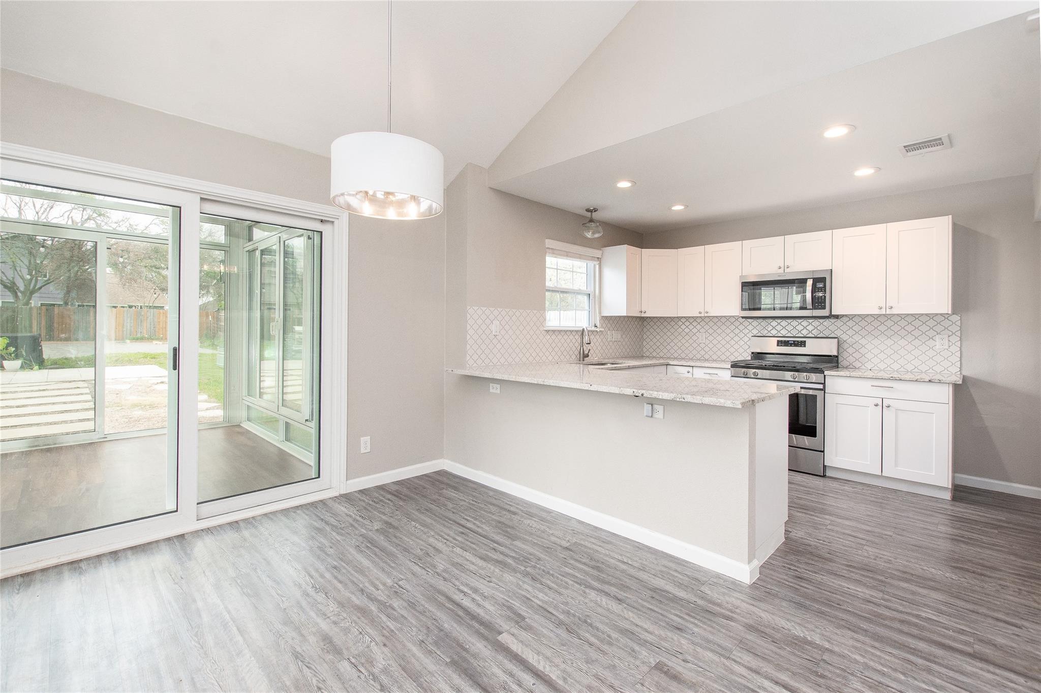 Austin, Texas 78728, United States, 3 Bedrooms Bedrooms, ,2 BathroomsBathrooms,Residential,Pending,45387