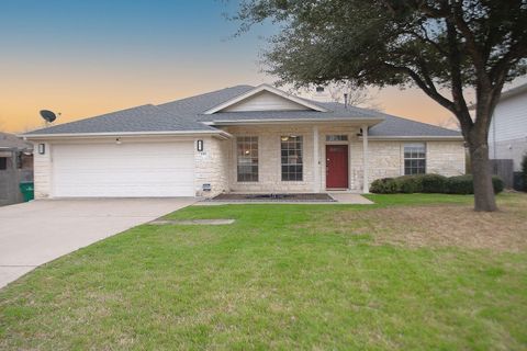 3311 Crystal CIR Taylor TX 76574