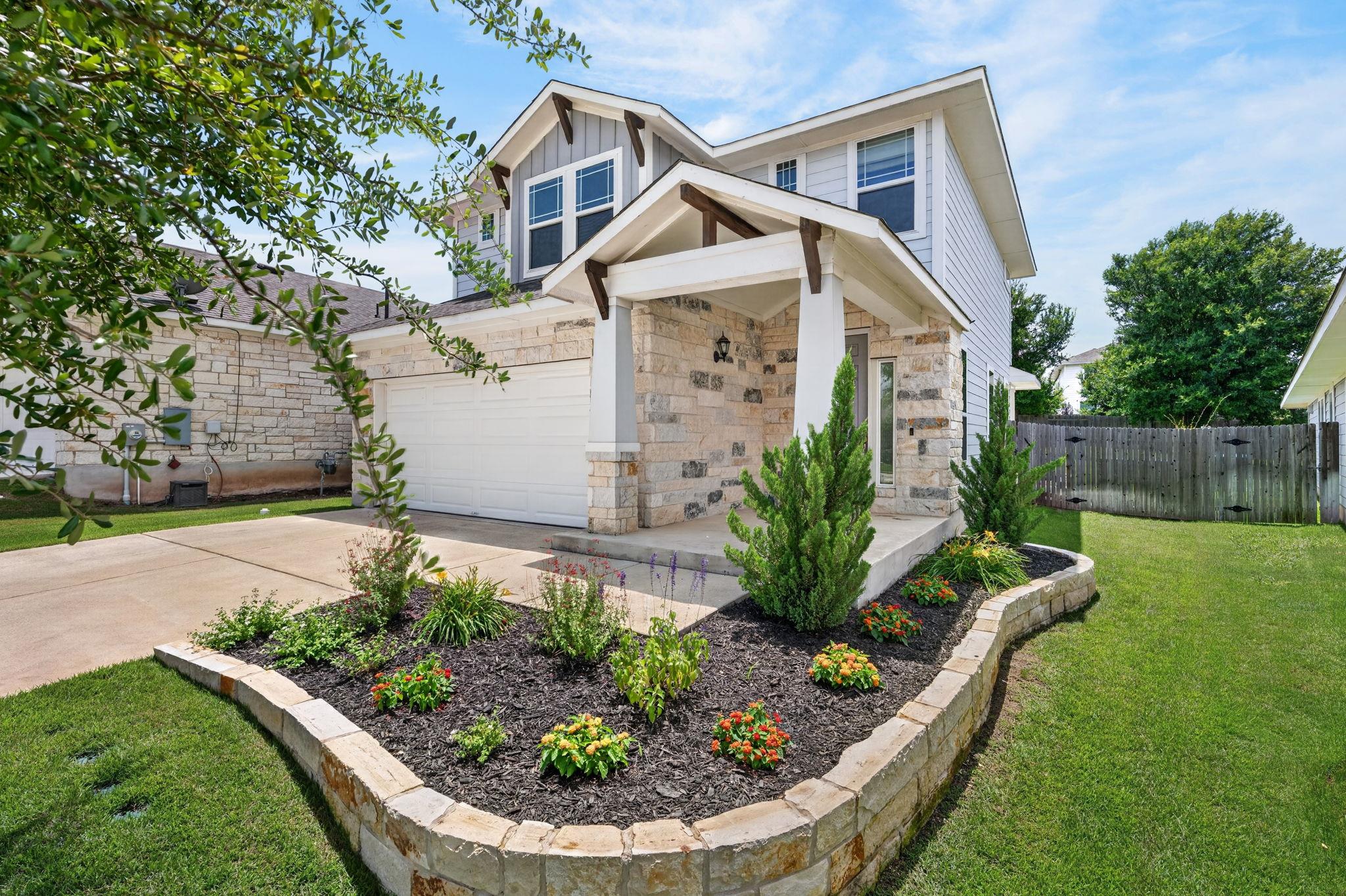 205 Oakstone DR