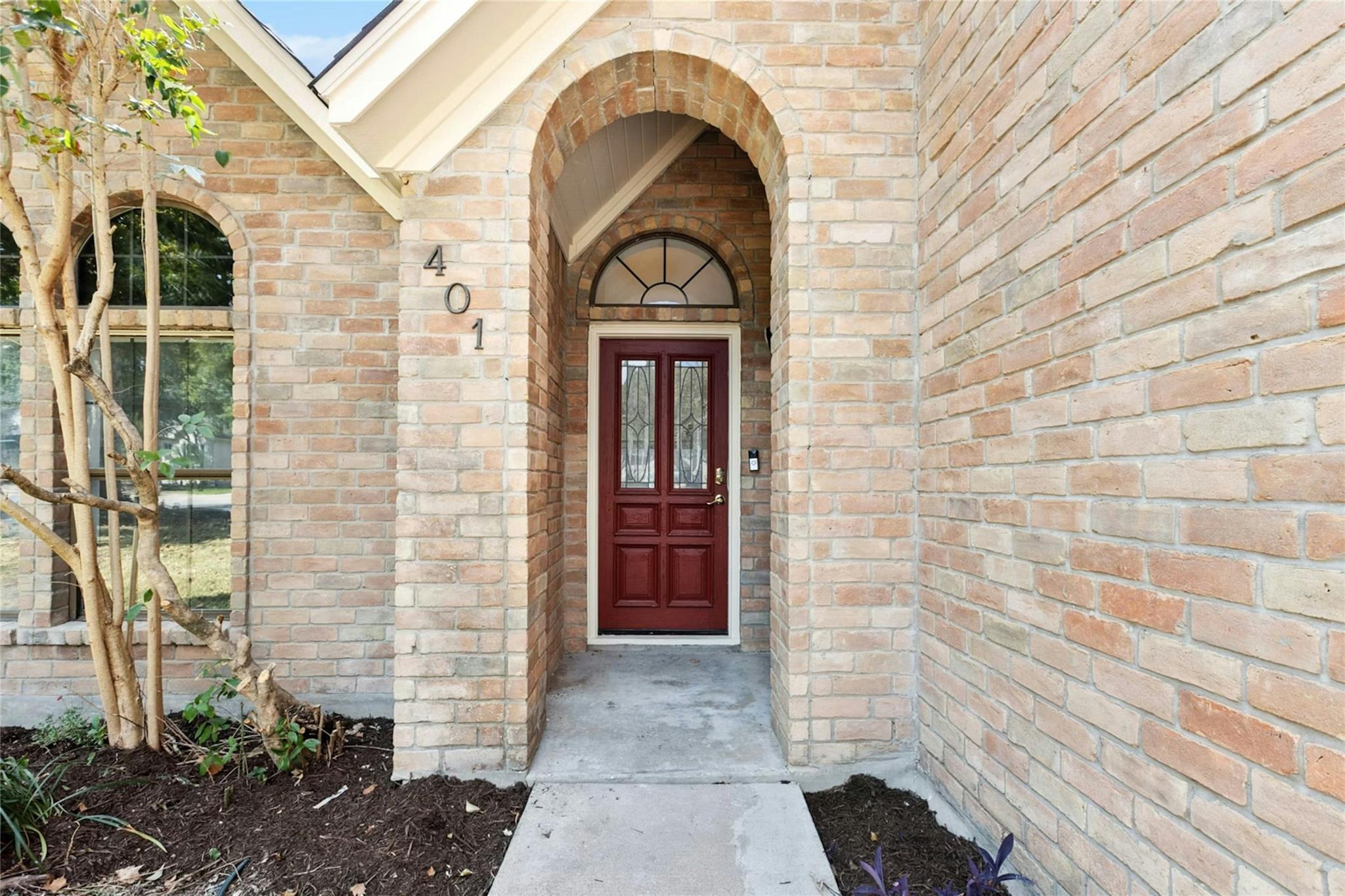 401 Applewood DR