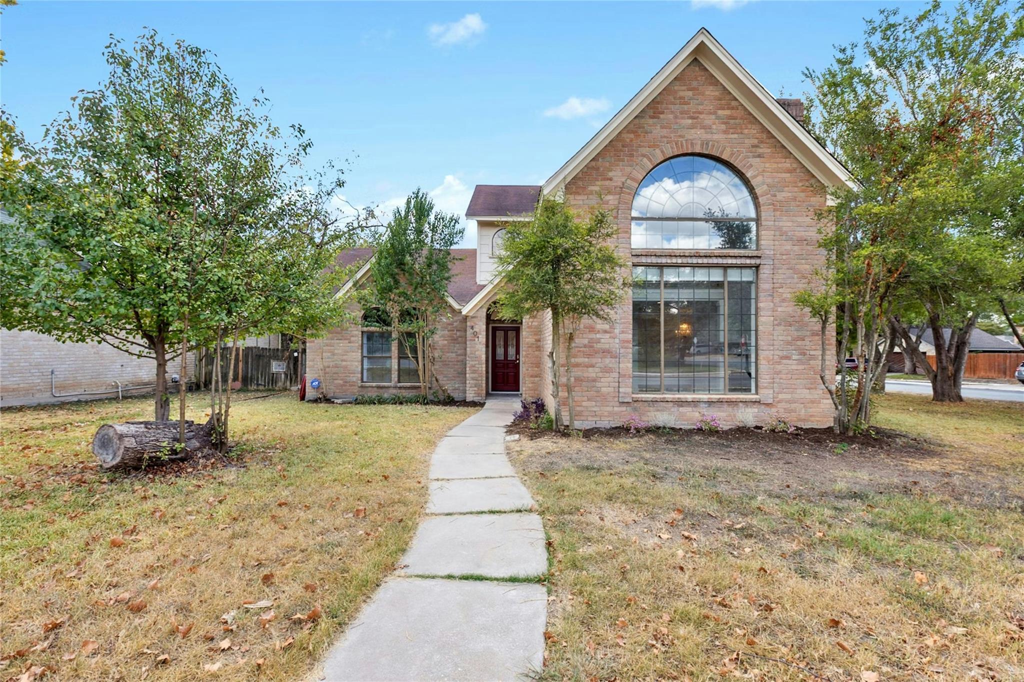401 Applewood DR