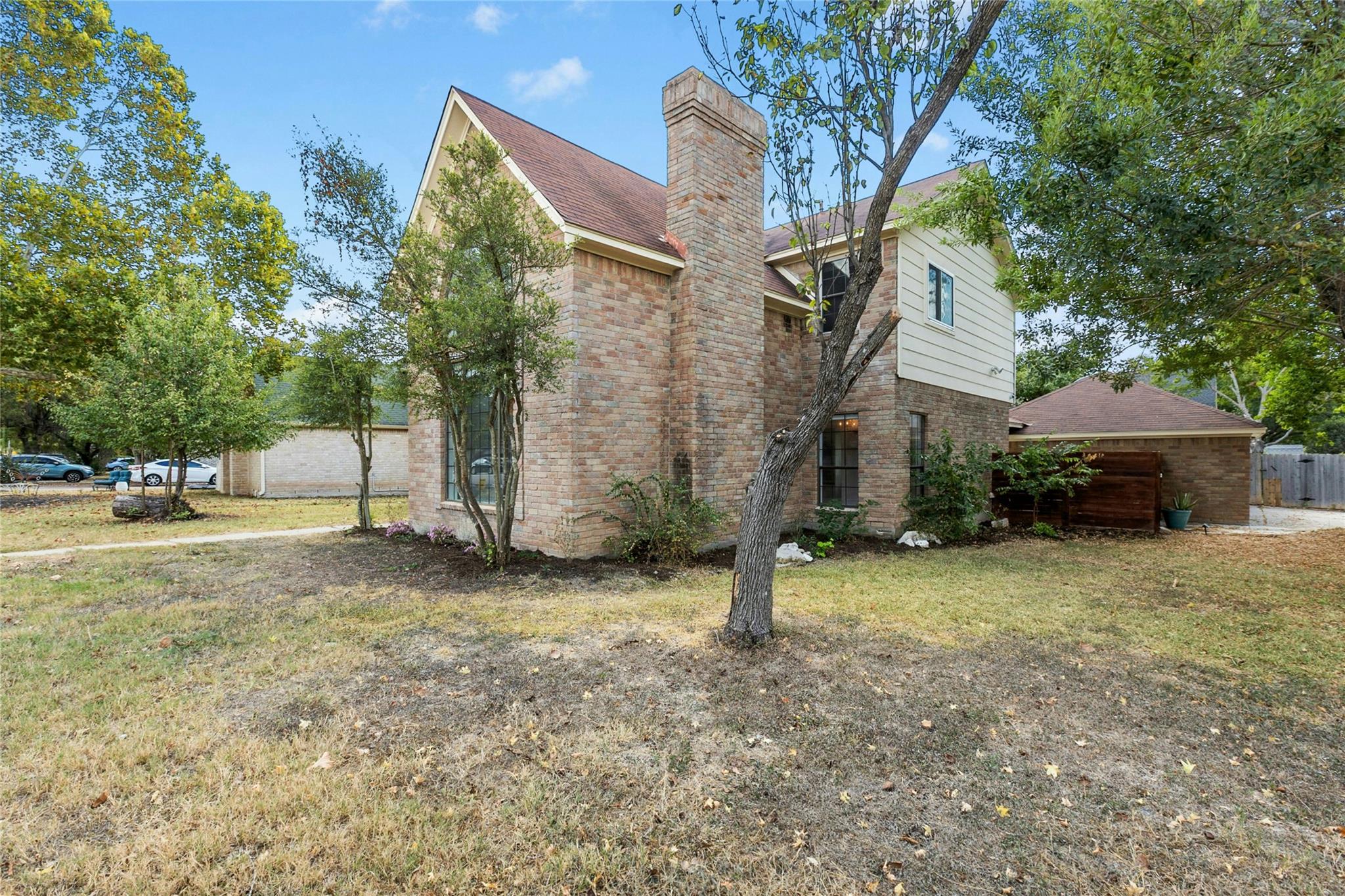 401 Applewood DR