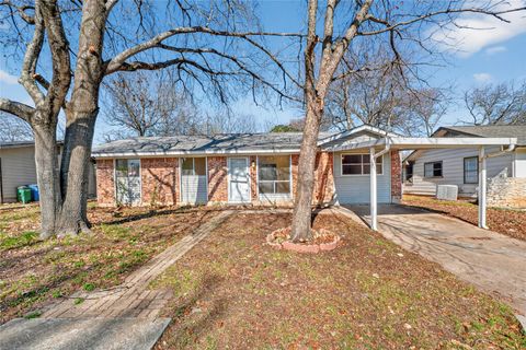 Photo of 6502 Middleham PL, Austin, TX 78745 (MLS # 2227893)