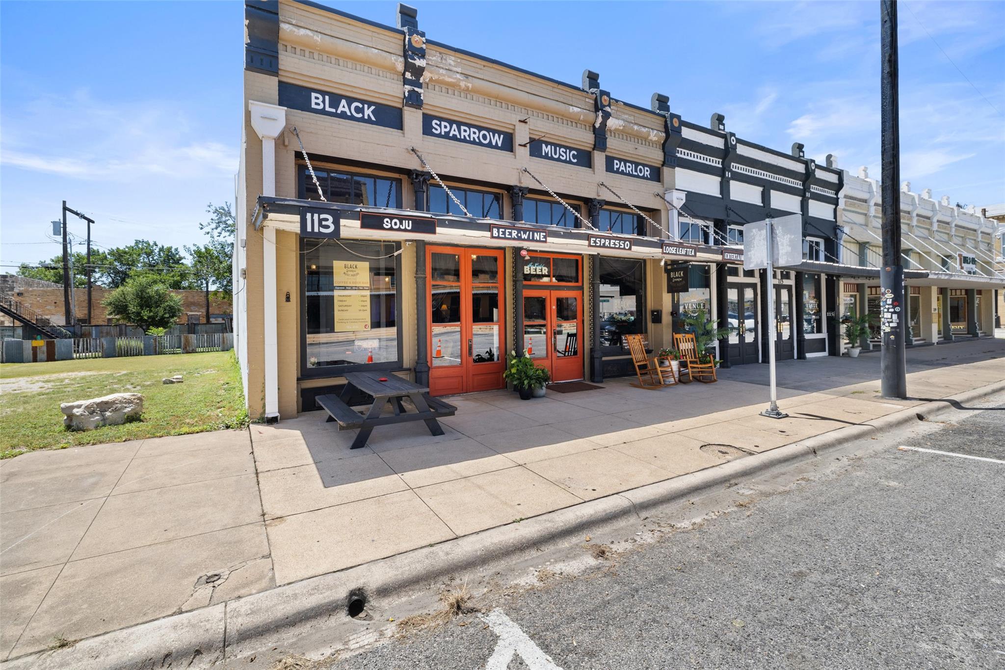 113 W 2nd ST