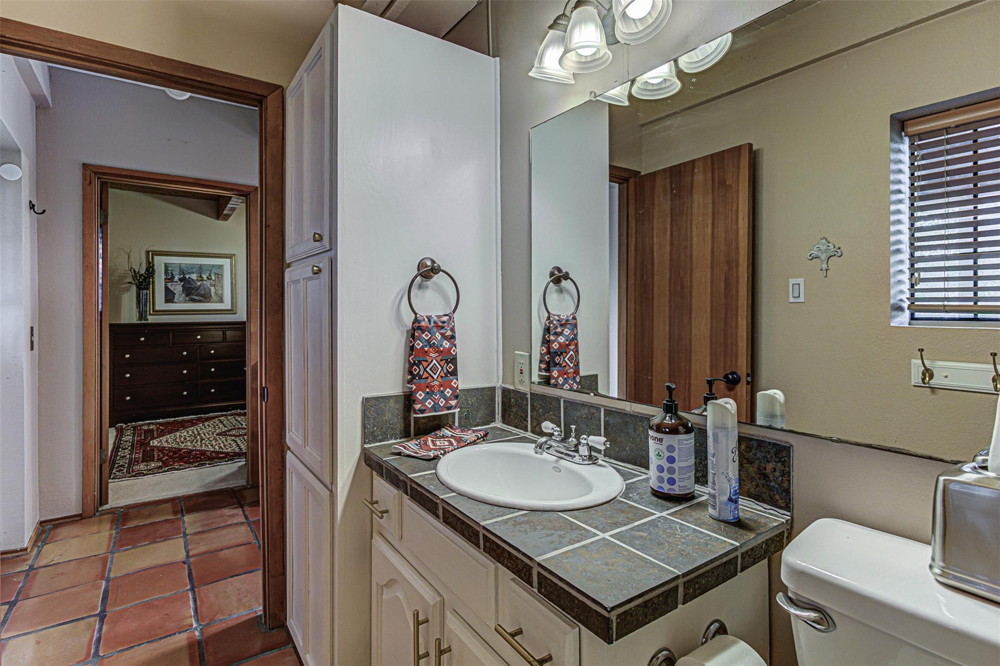 401 Lake Point DR