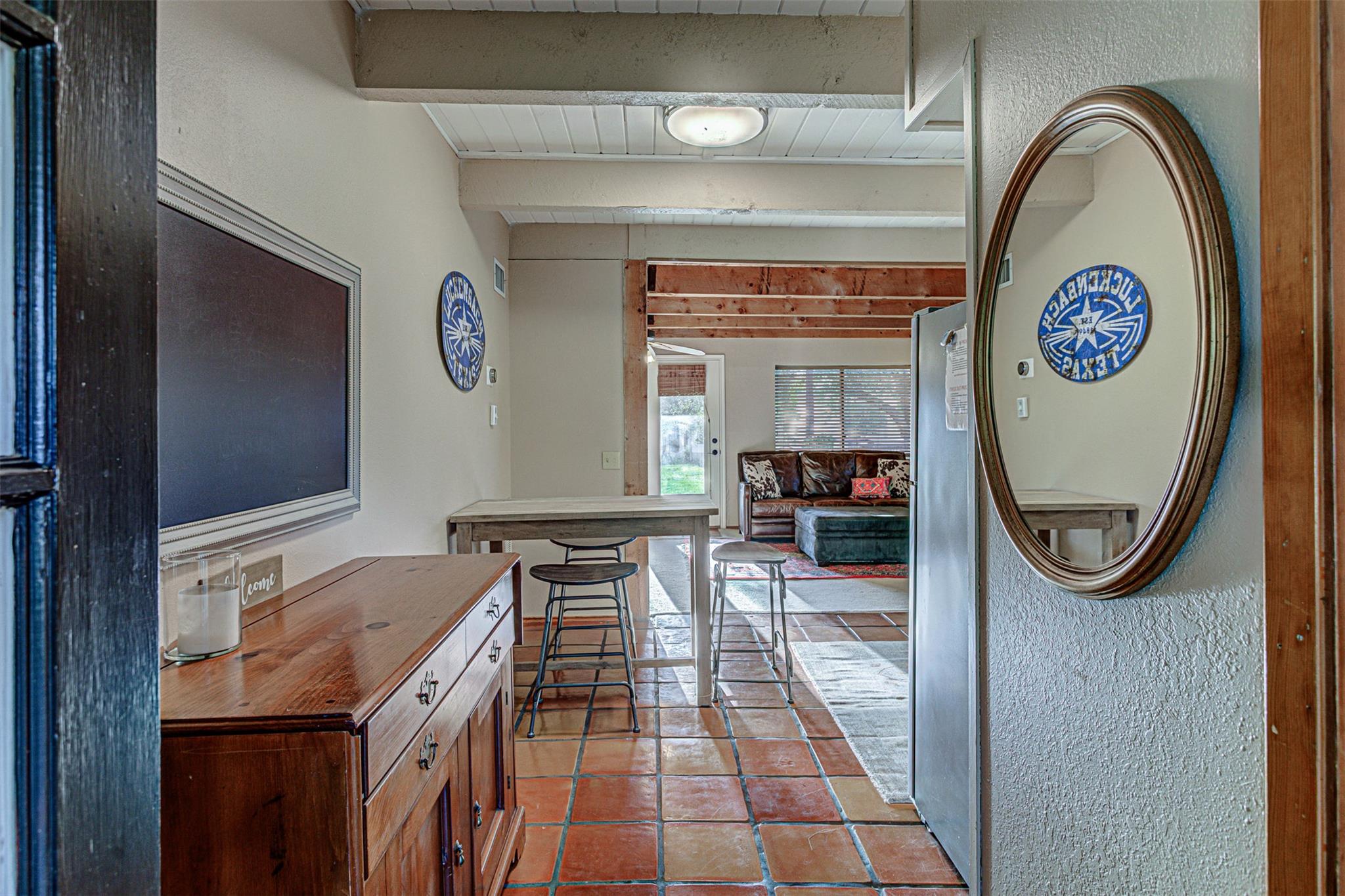 401 Lake Point DR