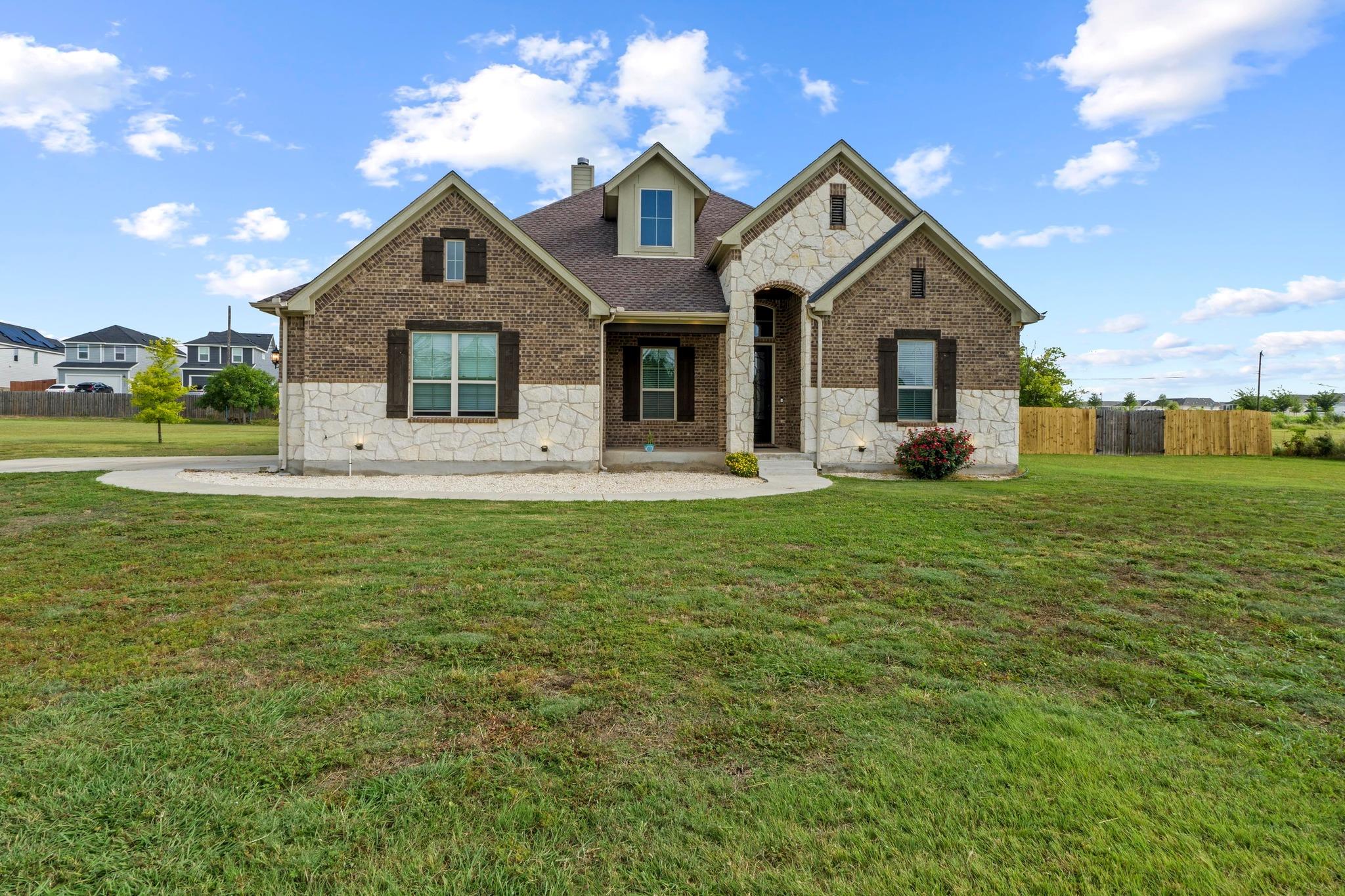 200 TATE LN