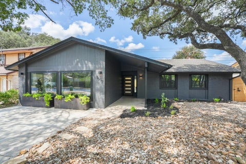 Photo of 7000 Shadywood DR, Austin, TX 78745 (MLS # 7040037)