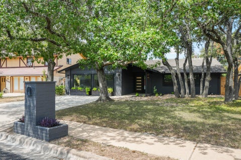 Tiny photo for 7000 Shadywood DR, Austin, TX 78745 (MLS # 7040037)