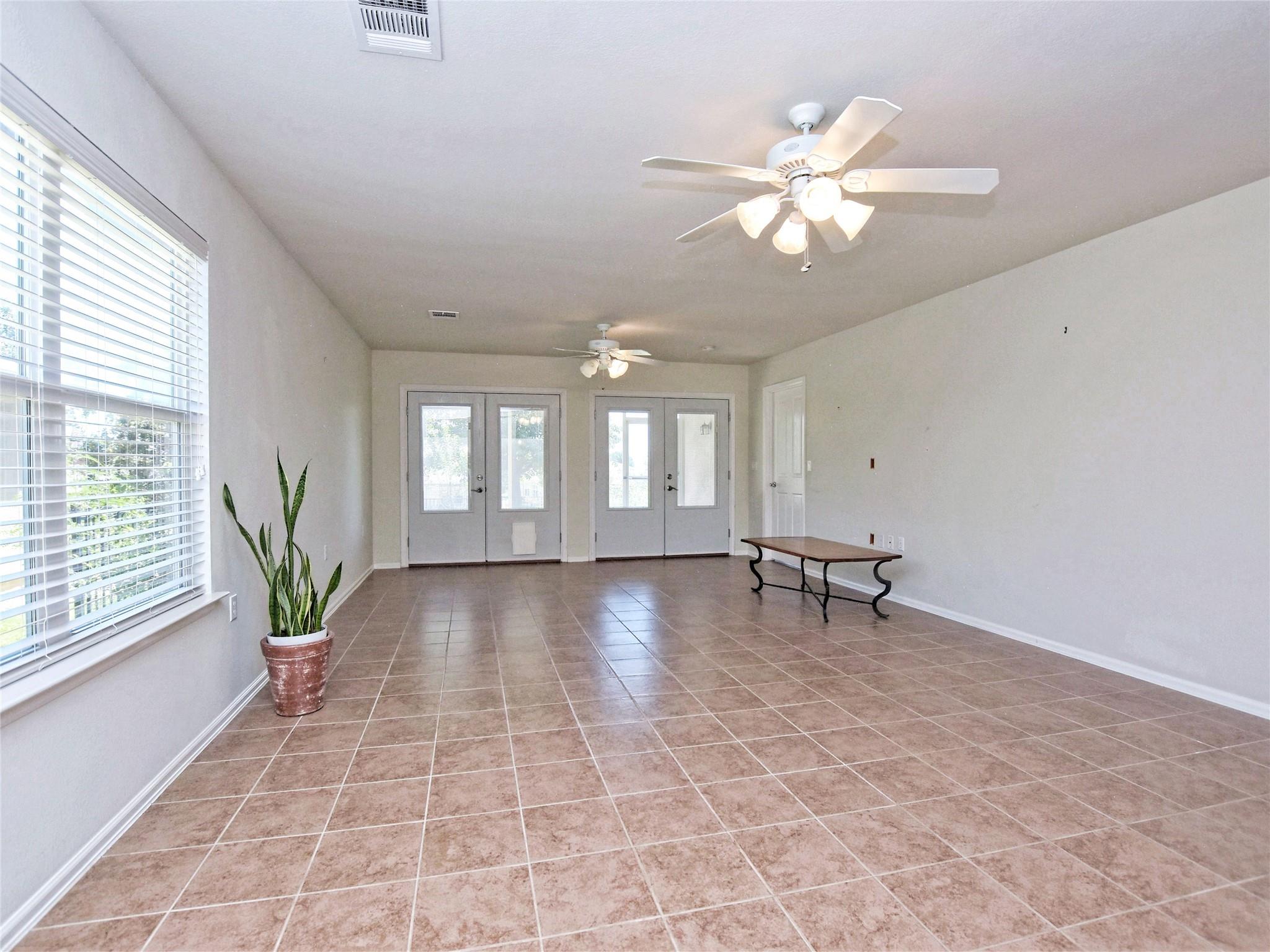 522 Salt Creek LN