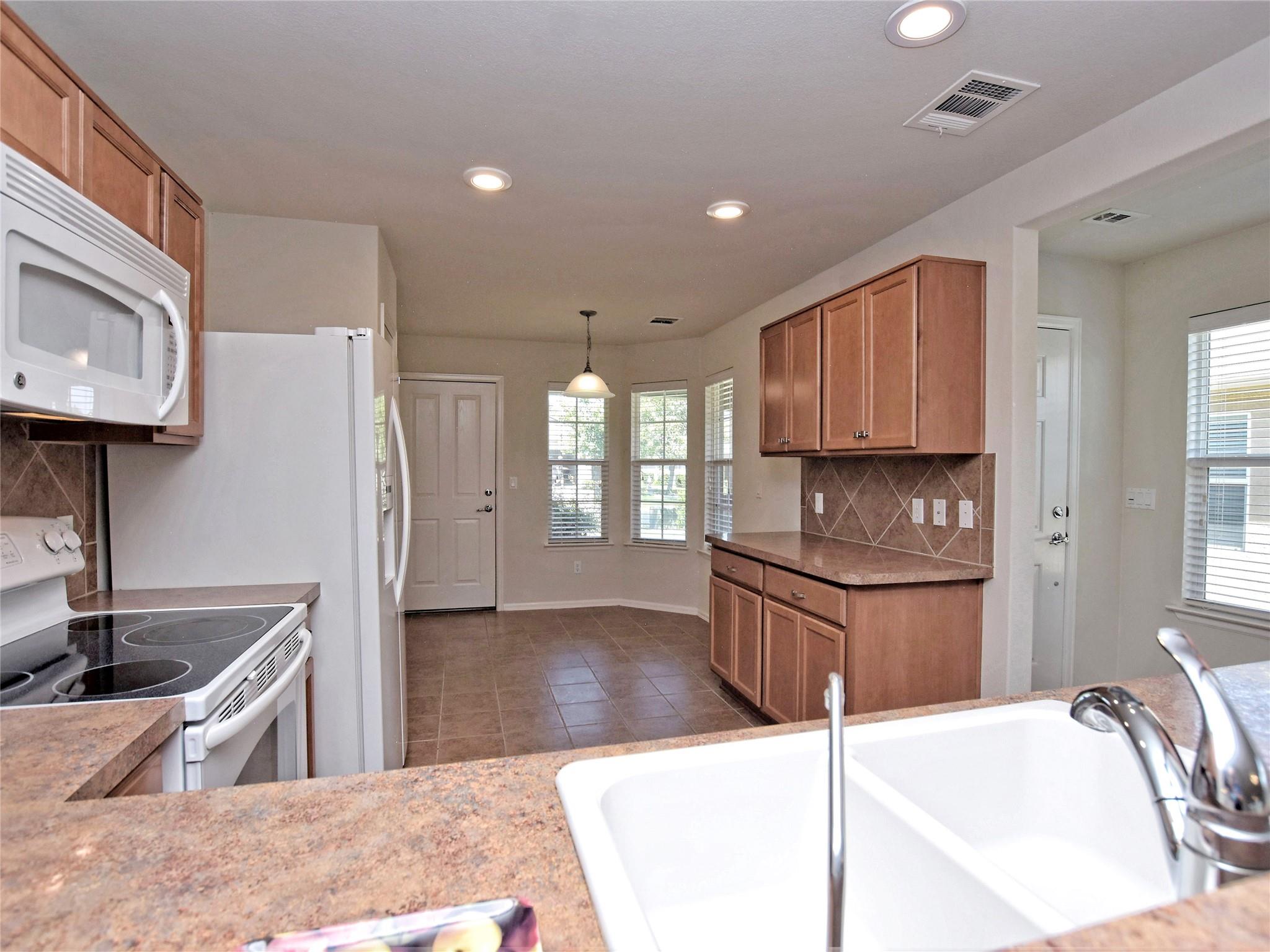 522 Salt Creek LN