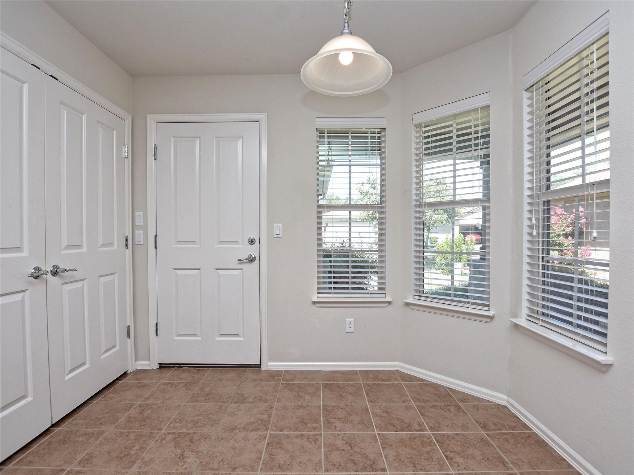 522 Salt Creek LN