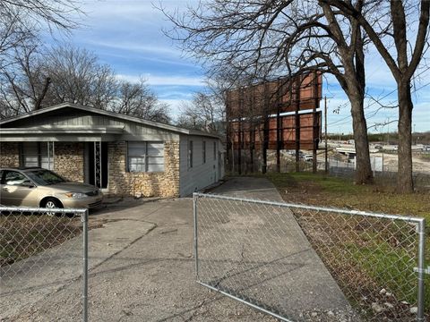 Photo of 706 Wren Ave, Austin, TX 78753 (MLS # 6433359)