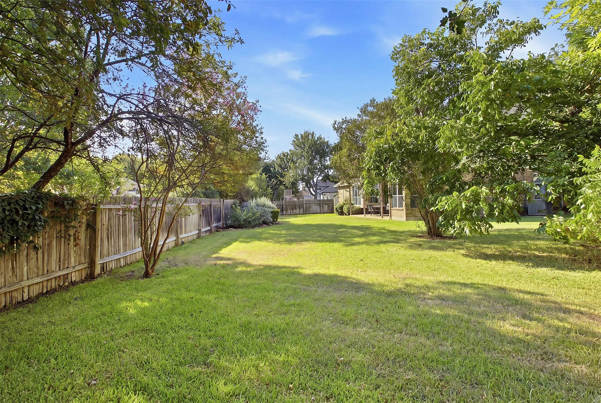 1221 Thistle TRL