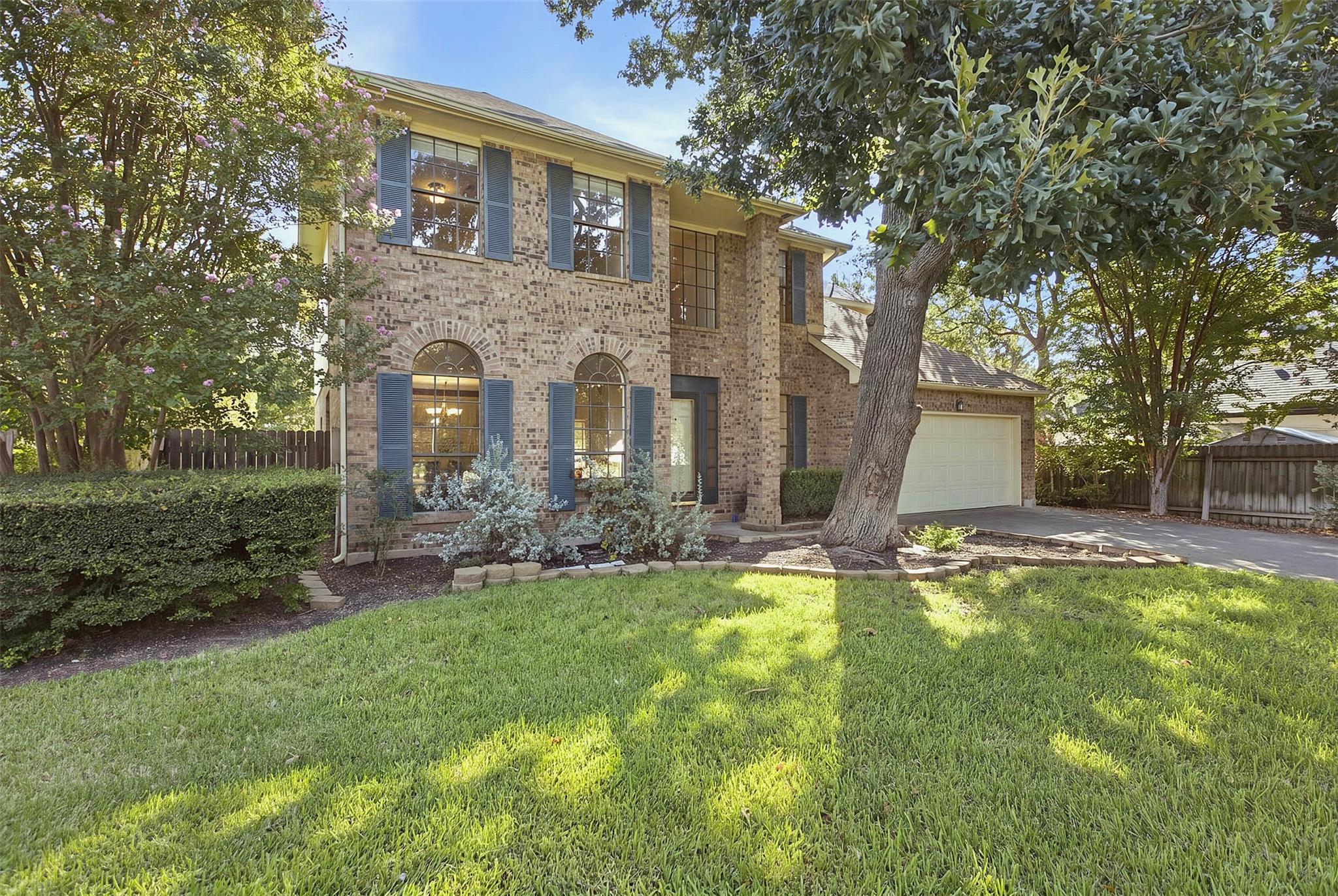 1221 Thistle TRL
