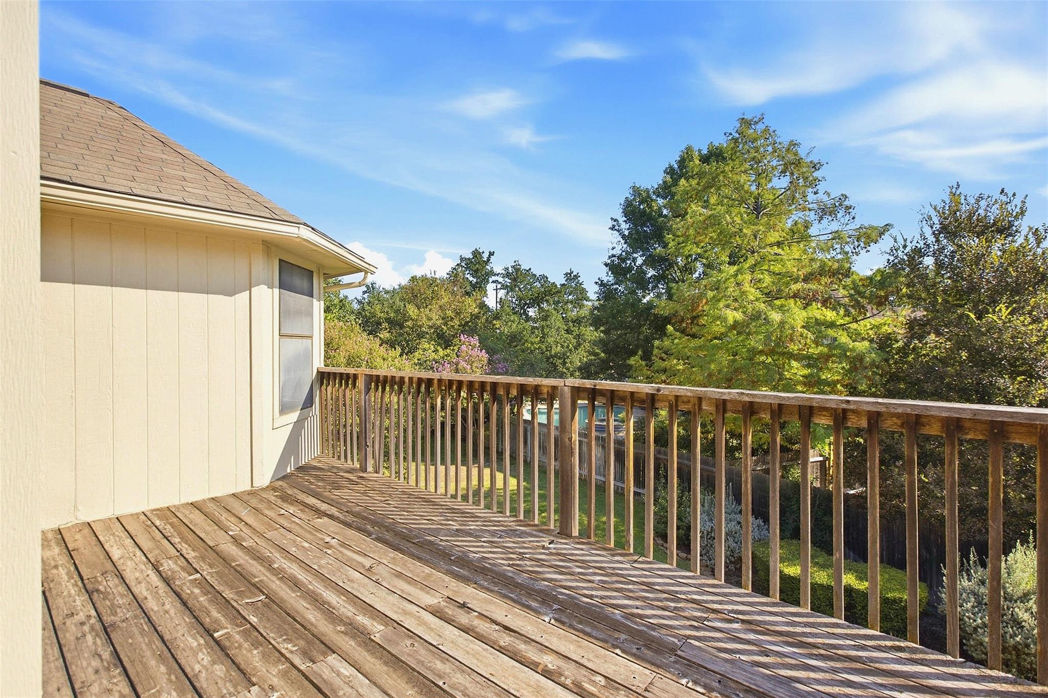 1221 Thistle TRL