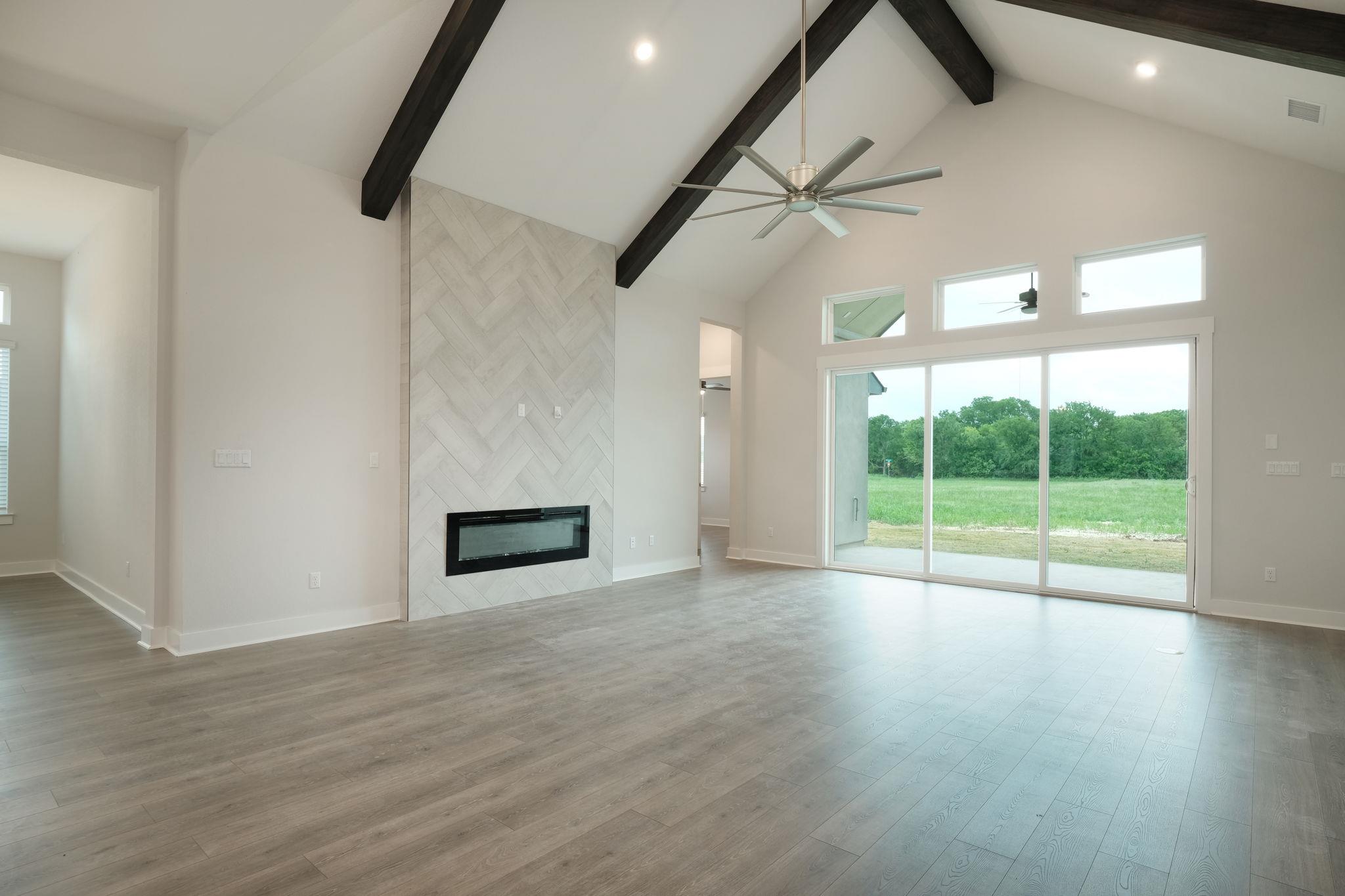 1204 Painted Horse DR