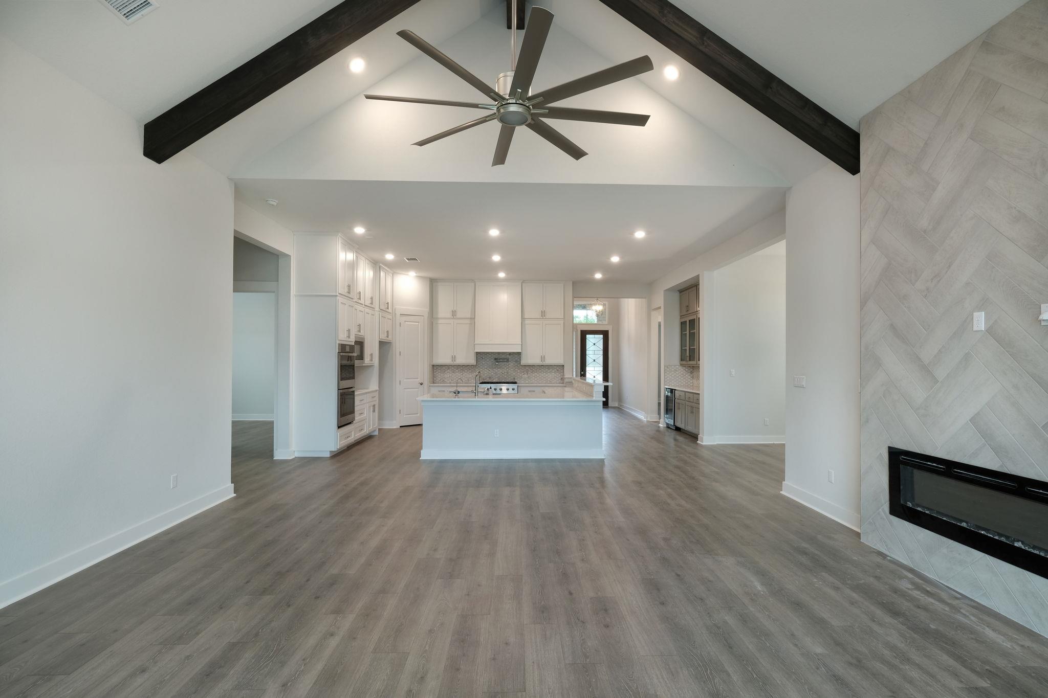 1204 Painted Horse DR