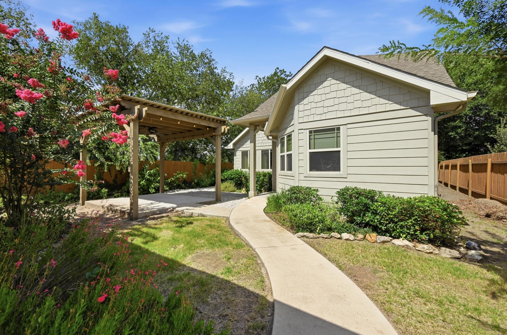 503 Stonewood LN