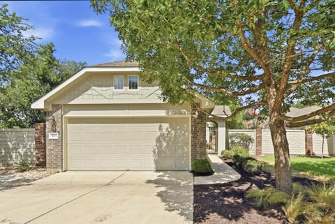 Photo of 503 Stonewood LN, Buda, TX 78610 (MLS # 6263499)