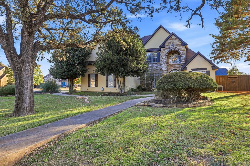 Photo of 3724 Cove Timber Ave, Granbury, TX 76049 (MLS # 7217278)