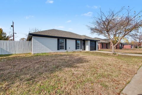 Photo of 2701 Cross Timber DR, Killeen, TX 76543 (MLS # 7884723)