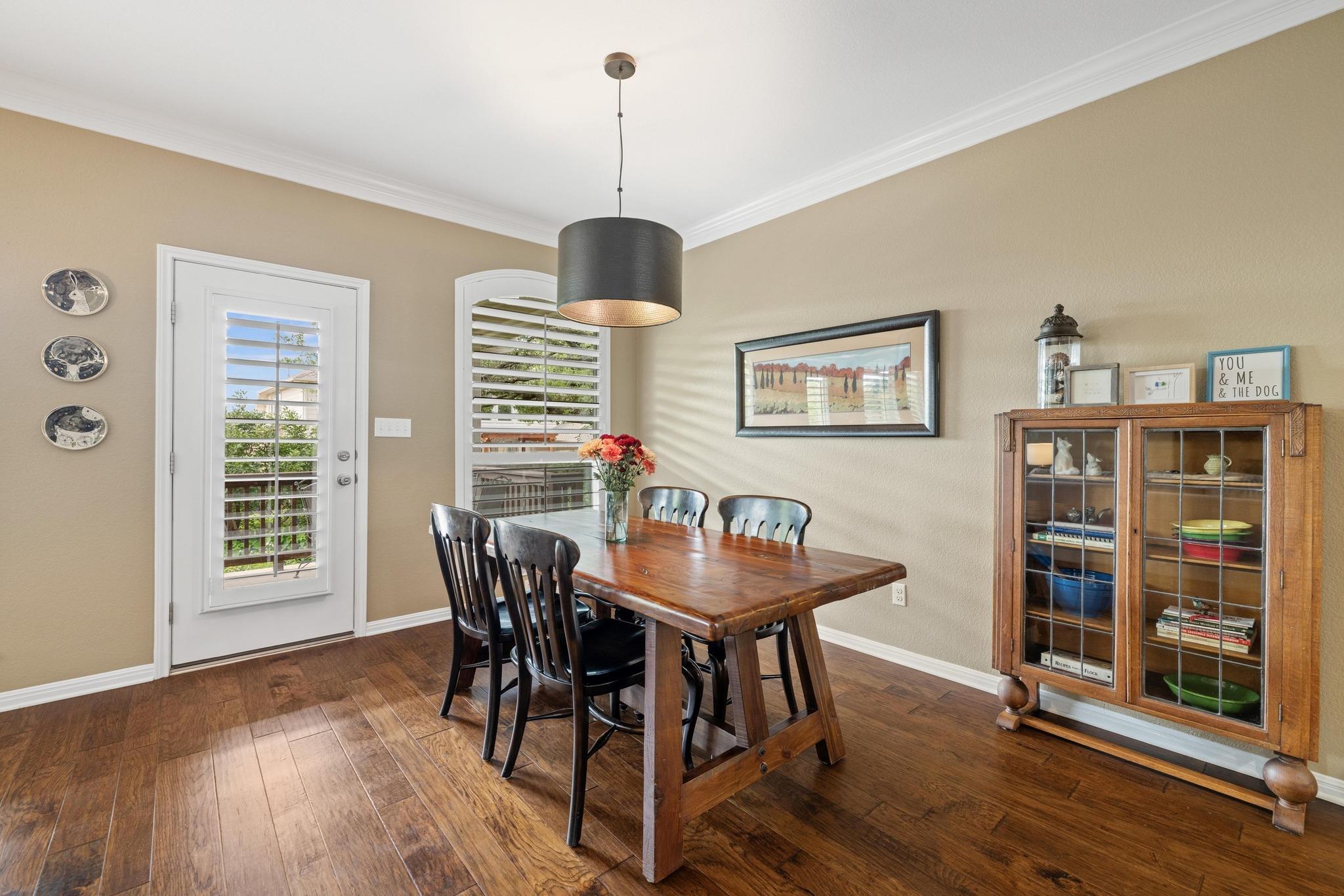 313 Monahans DR