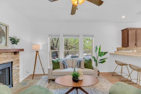 Photo of 2414 Longview ST #101, Austin, TX 78705 (MLS # 9792905)