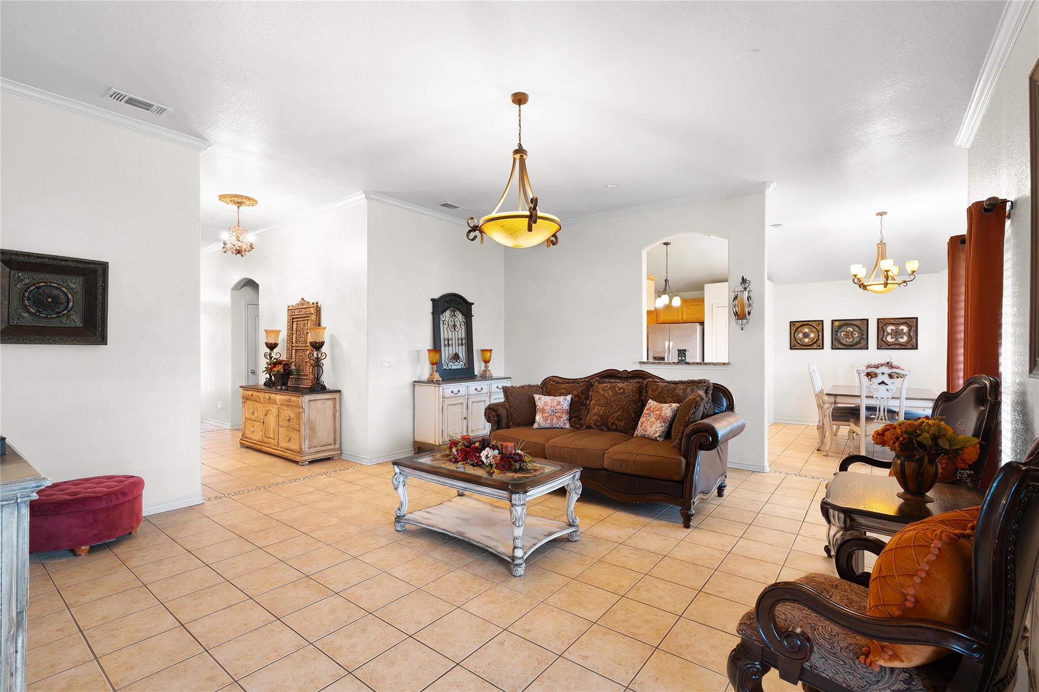 3806 Salt Fork DR