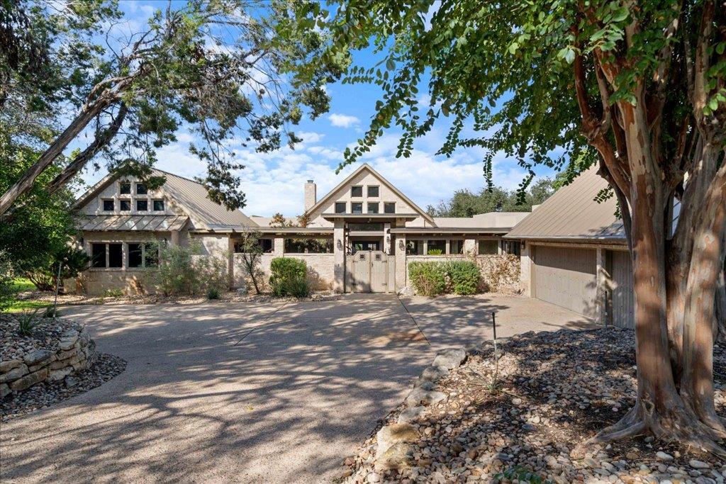 24736 Travis Lakeside CV