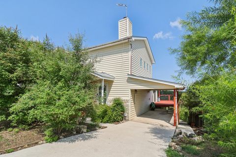 A home in Canyon Lake