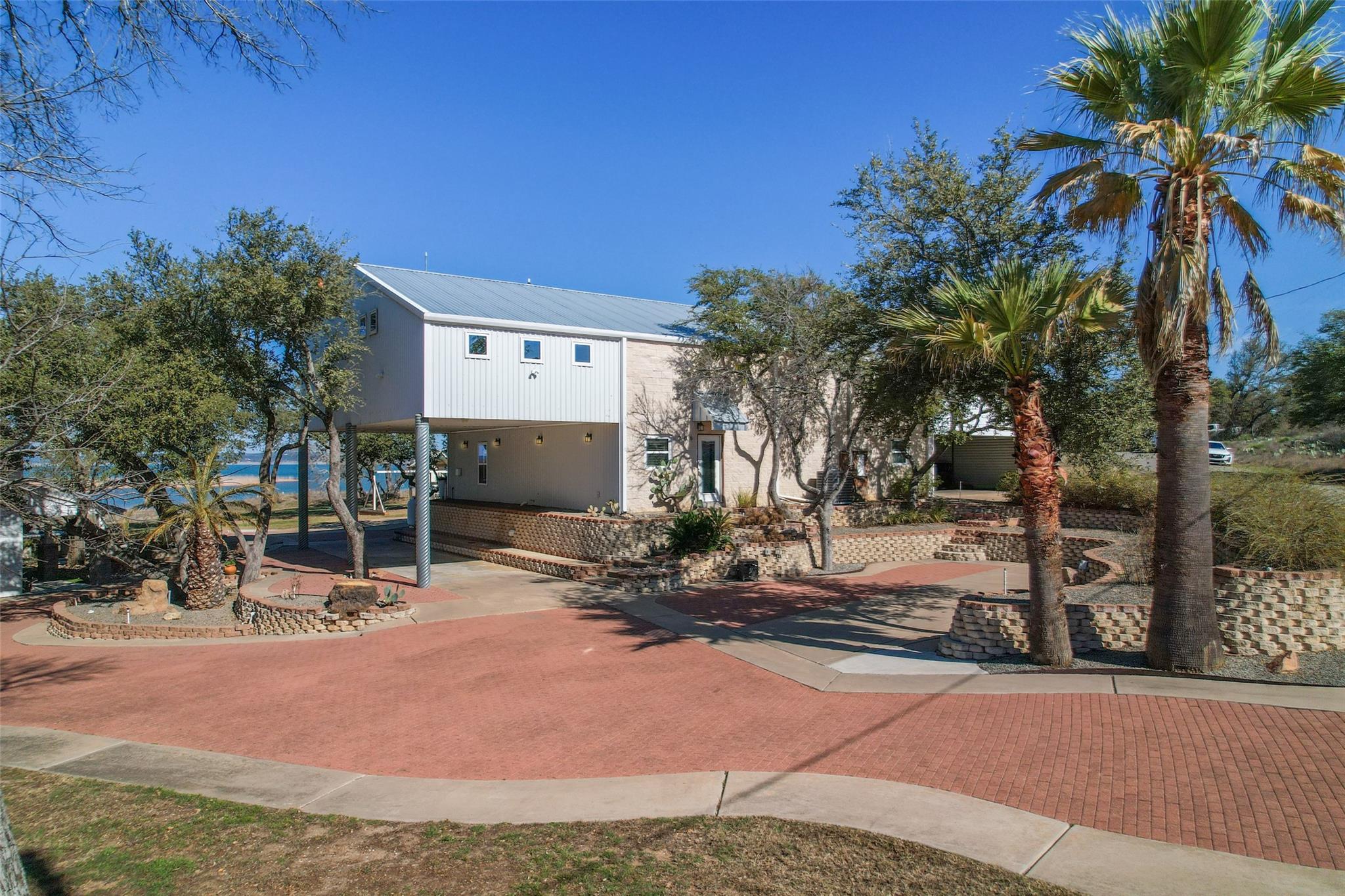 206 County Road 142