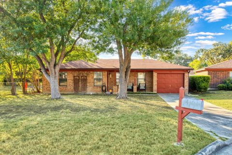 112 Bramblewood CIR Cibolo TX 78108