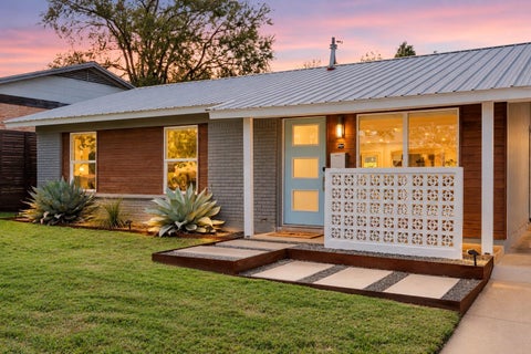 Photo of 2704 Little John LN, Austin, TX 78704 (MLS # 8896833)