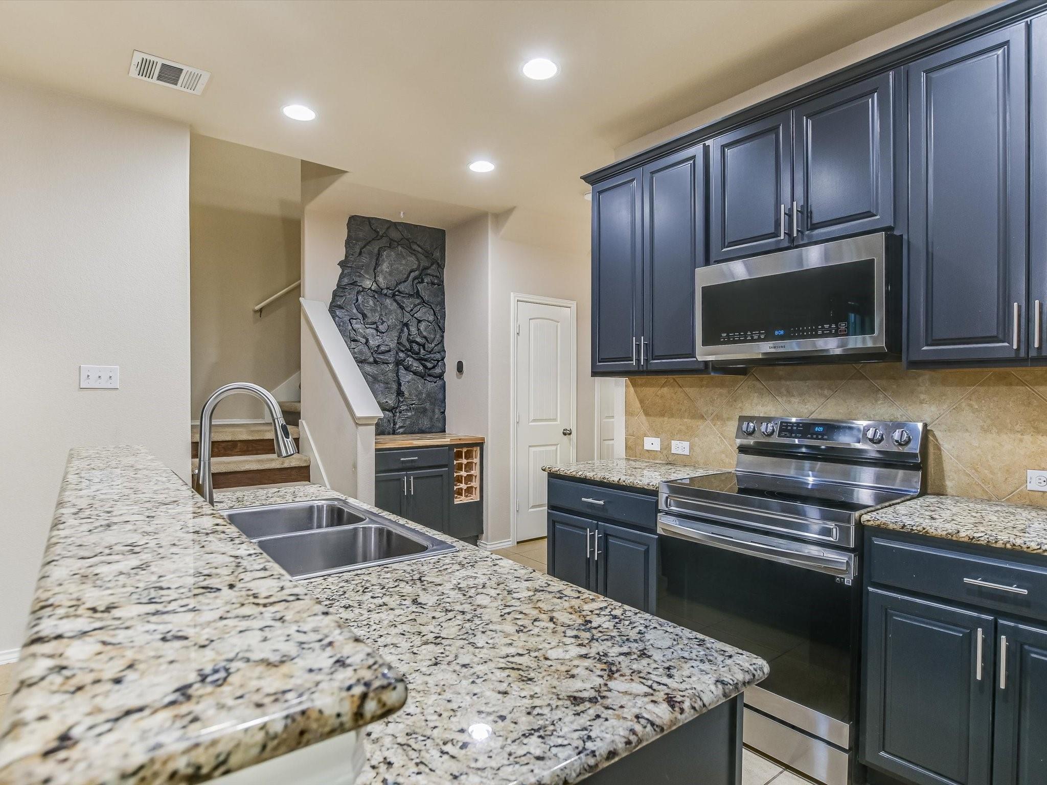 Cedar Park, Texas 78613, United States, 3 Bedrooms Bedrooms, ,3 BathroomsBathrooms,Residential,Pending,53757