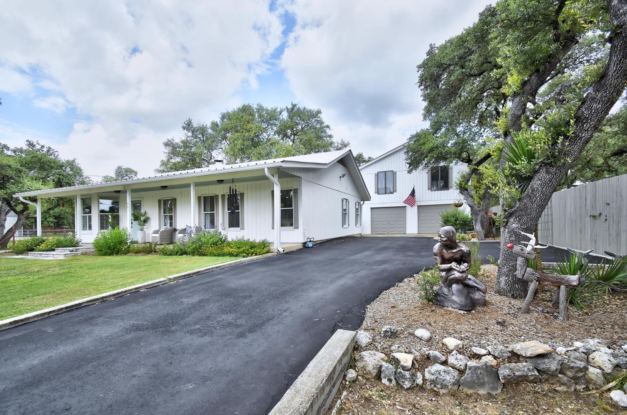 461 Rosewood DR