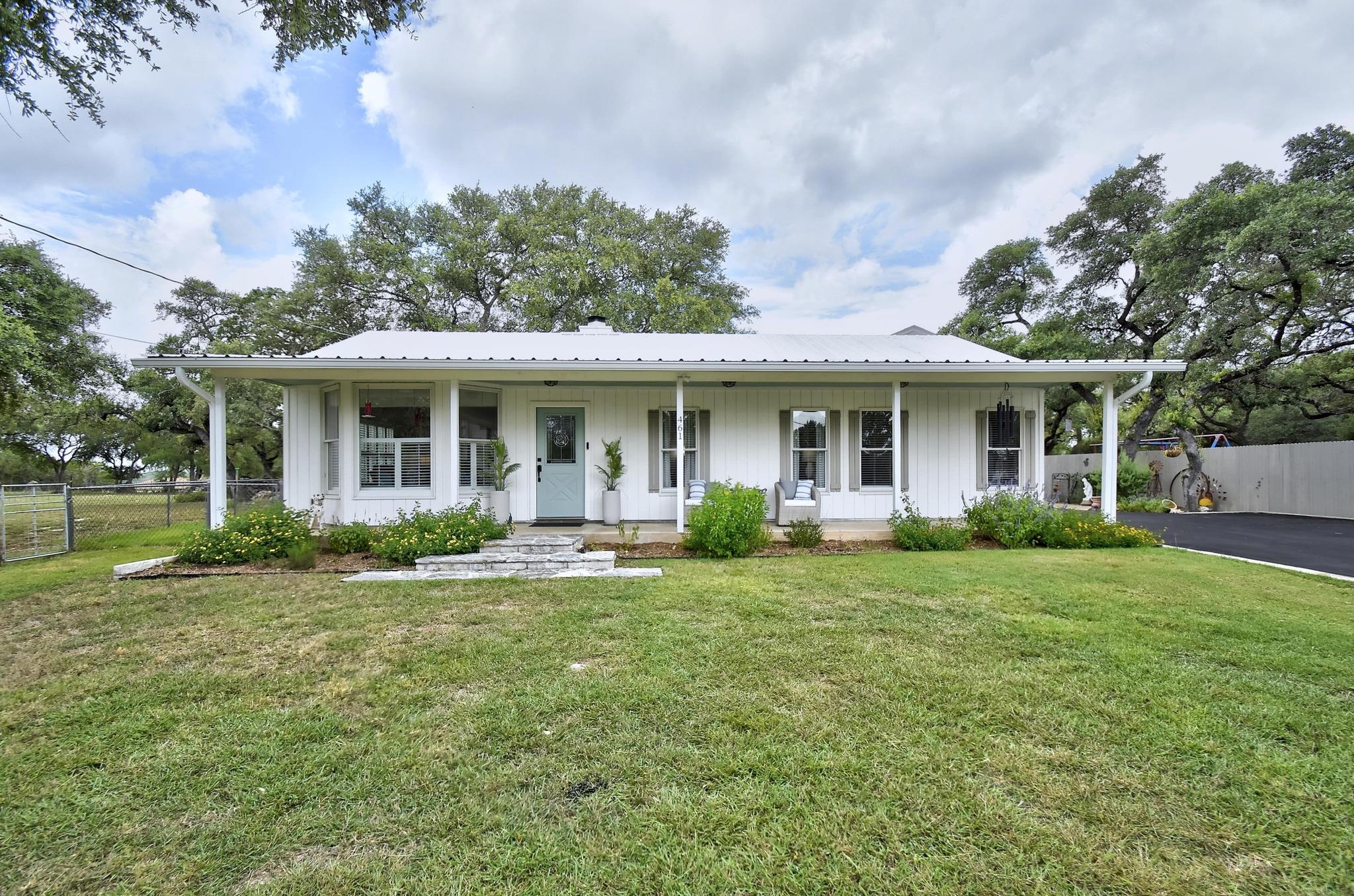 461 Rosewood DR