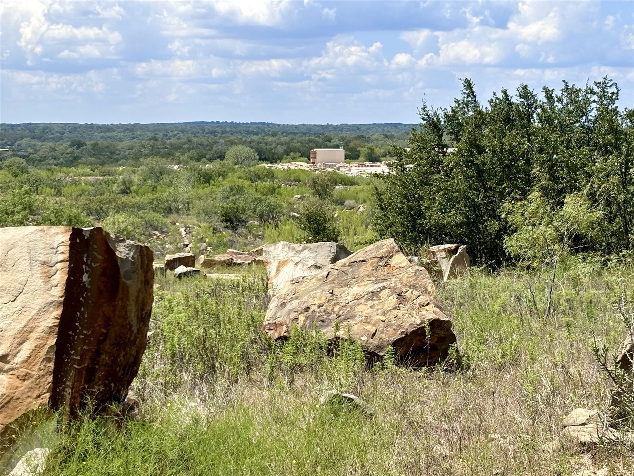 8415 W FM 581