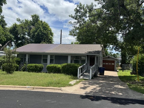 Photo of 1813 Rhodes RD, Austin, TX 78721 (MLS # 5299112)