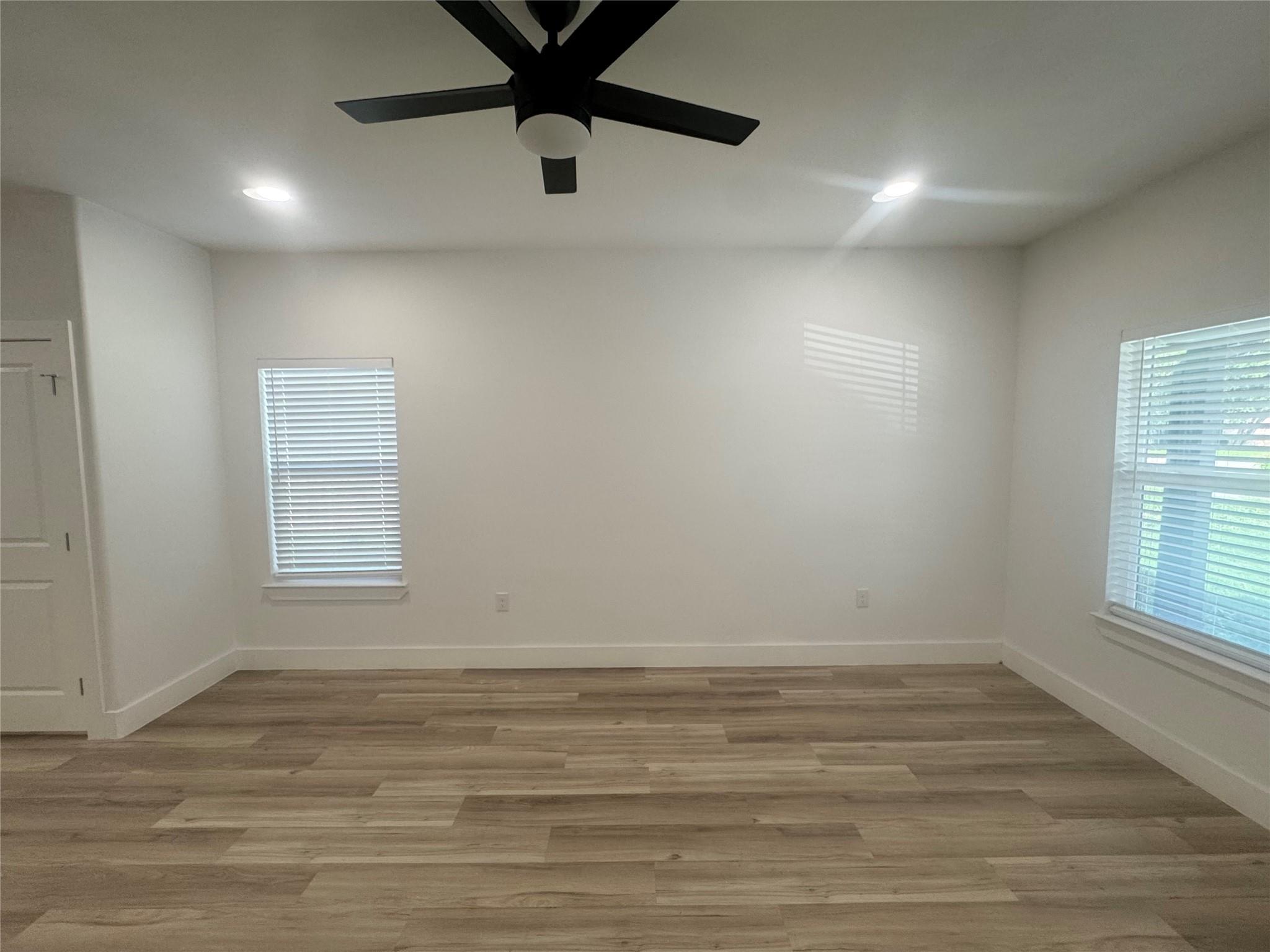 715 E Live Oak ST