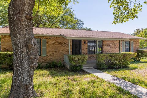 Photo of 1204 Barbara DR, San Marcos, TX 78666 (MLS # 5437273)