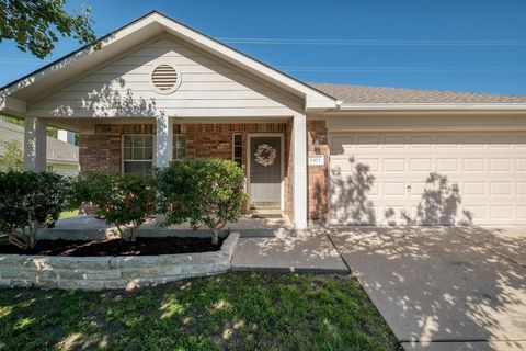 1303 Ridgewood DR Leander TX 78641