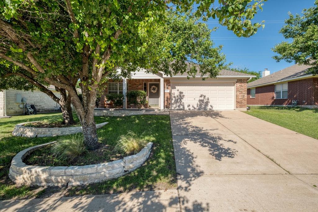 1303 Ridgewood DR