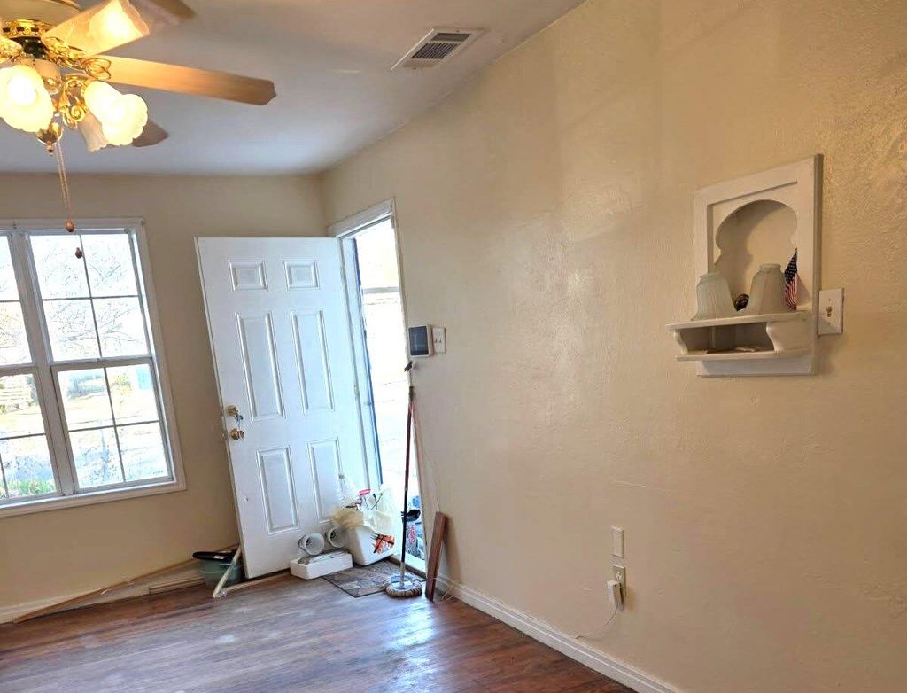 Photo of 714 Mickan ST, Copperas Cove, TX 76522 (MLS # 6882877)