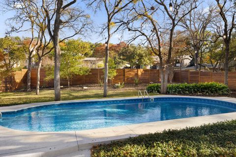 Tiny photo for 2615 Barton Hills DR, Austin, TX 78704 (MLS # 3880789)