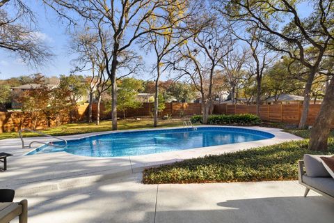 Tiny photo for 2615 Barton Hills DR, Austin, TX 78704 (MLS # 3880789)