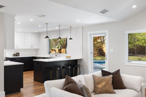 Tiny photo for 2615 Barton Hills DR, Austin, TX 78704 (MLS # 3880789)