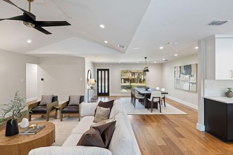 Tiny photo for 2615 Barton Hills DR, Austin, TX 78704 (MLS # 3880789)