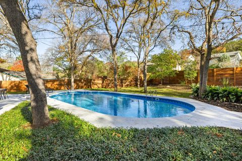 Tiny photo for 2615 Barton Hills DR, Austin, TX 78704 (MLS # 3880789)